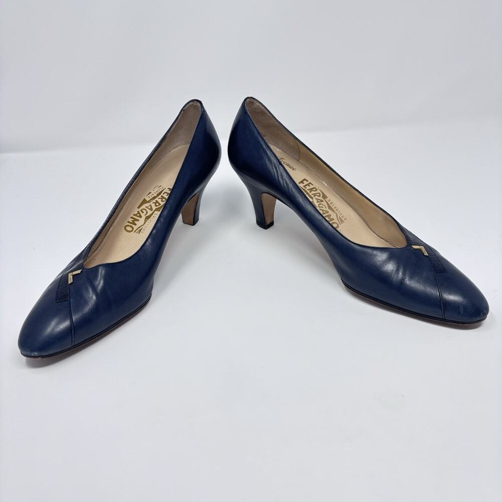 Salvatore Ferragamo Calf Lizard Leather Pump Closed Toe Navy Blue 10 AA